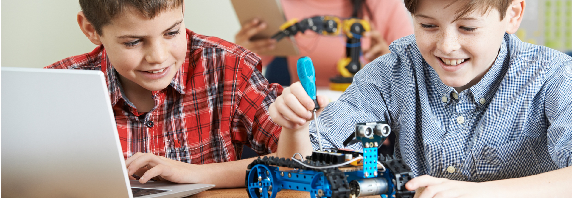 Hoogbegaafde en cognitief sterke leerlingen in groep 6, 7 en 8 mobiele header 5815